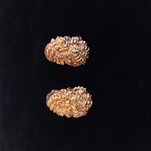 Elegant ST JOHN Vintage Gold-Tone Textured Earrings